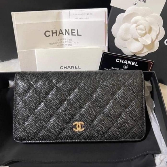 CHANEL Handbags - Chanel wallet